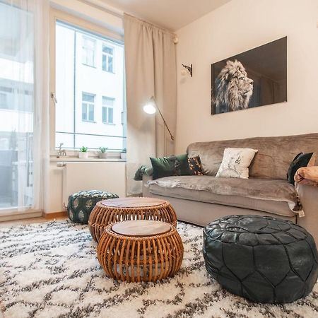Apartment With Balcony Prag Exteriör bild