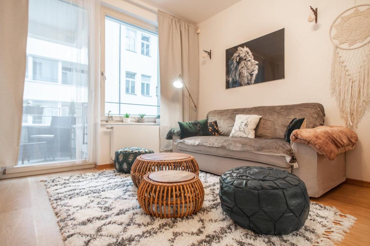 Apartment With Balcony Prag Exteriör bild